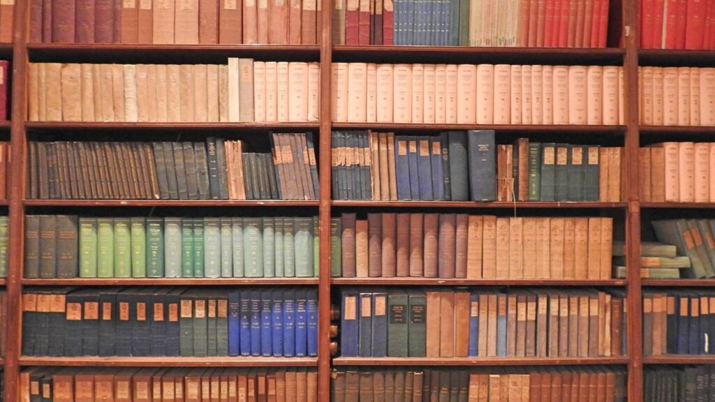 Librerie antiche: arreda la tua casa con uno stile senza età