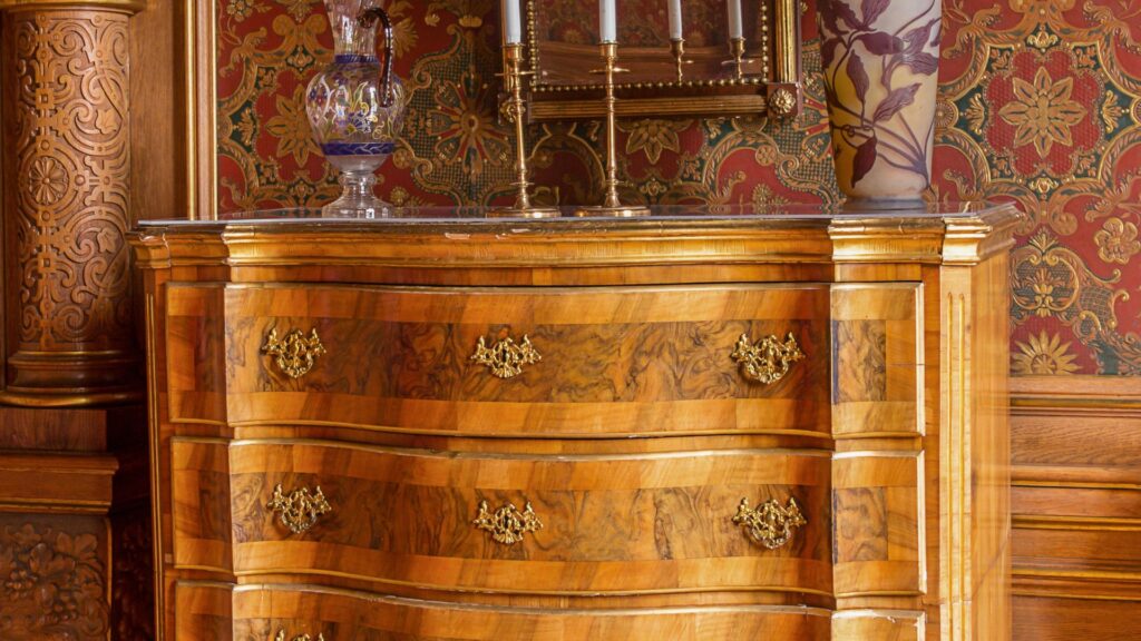 cassettiera antica in legno